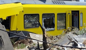 Μετωπική σύγκρουση τρένων στην Ιταλία με τουλάχιστον 25 νεκρούς