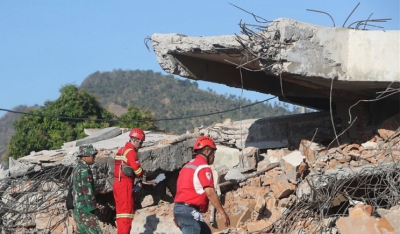 Στους 131 οι νεκροί από τον σεισμό των 6,9 βαθμών στο νησί Λομπόκ