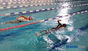 Προπόνηση Έλληνα αθλητή που θα κολυμπήσει από τη Ρόδο στο Καστελόριζο (140 km)