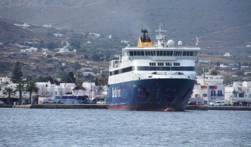 Από Λαύριο για Καβάλα το Blue Star Naxos