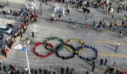 Πάρος: Οι εντυπωσιακές εκδηλώσεις υποδοχής της Ολυμπιακής Φλόγας από ψηλά!