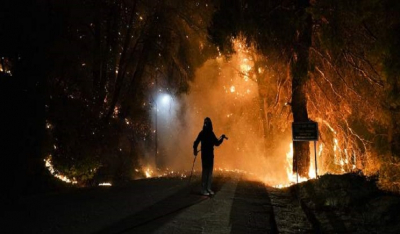 Φωτιά στην Εύβοια: Τρία τα μέτωπα - Τιτάνια μάχη για να σωθούν Δάφνη και Κεχριές