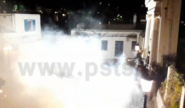 Ηχηρότατο Χριστός Ανέστη από την Αγκαιριά, τις Λεύκες και τον Πρόδρομο Πάρου!... «Κάηκε» το νησί!