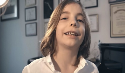 Ο 7χρονος Στέλιος Κερασίδης έγραψε το «βαλς της απομόνωσης» για τον κορονοϊό