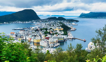 Ο Ντ. Τραμπ δήλωσε στον Γ. Στέρε ότι «δεν είναι υποχρεωμένος πλέον να σκέφτεται αποκλειστικά την ειρήνη» αφού δεν του δόθηκε το Νόμπελ