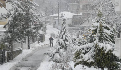 Καιρός: Εκτακτο δελτίο επιδείνωσης από ΕΜΥ - Σφοδρή χιονόπτωση στην Αττική