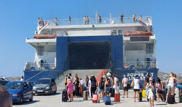Πάρος: To καλοκαίρι δεν τελείωσε στην Πάρο! – Συνεχίζονται οι αφίξεις τουριστών….