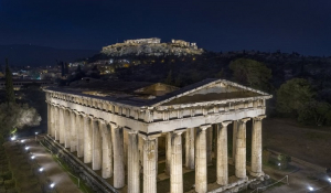 Φωταγωγήθηκαν ο ναός του Ηφαίστου και το μνημείο του Φιλοπάππου - Βίντεο και φωτογραφίες