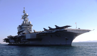 Στο Φάληρο το αεροπλανοφόρο «Charles de Gaulle» – Τη Μ. Δευτέρα στην Αθήνα ο Γάλλος υπουργός Άμυνας Σ. Λεκορνί