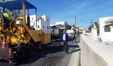 Εργασίες ασφαλτόστρωσης στον Πρόδρομο της Πάρου  από την Περιφέρεια Νοτίου Αιγαίου