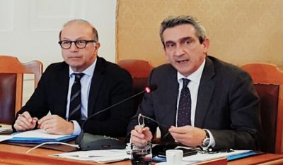 Πρόταση του Περιφερειάρχη στους συναρμόδιους Υπουργούς, για θεσμοθέτηση Ειδικών Επιτροπών Επικινδύνως Ετοιμόρροπων σε Σύρο και Ρόδο