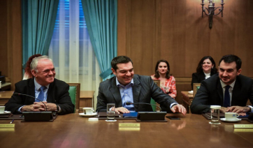 Τσίπρας στο υπουργικό συμβούλιο: «Αυξάνεται κατά 10,9% ο κατώτατος μισθός – Πάει στα 650 ευρώ!»