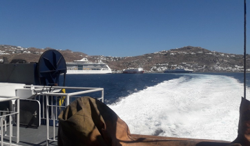 Θαλάσσια διακομιδή από το λιμάνι της Μυκόνου στο λιμάνι της Σύρου