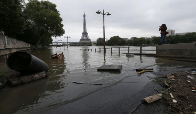 Γαλλία: Σε κατάσταση φυσικής καταστροφής 800 κοινότητες μετά τις πλημμύρες