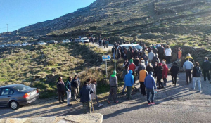 Τήνος: Αθωώθηκε από το Εφετείο η επικεφαλής της «Λαϊκής Συσπείρωσης» που διωκόταν για την εναντίωσή της στην εγκατάσταση ανεμογεννητριών