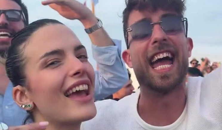 Κατερίνα Λιόλιου – Fipster: Κάνουν χαμό στην Πάρο με τον «Λογαριασμό» να παίζει στη διαπασών