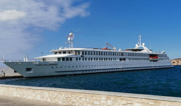 Πάρος: Φετινή «αυλαία» κρουαζιέρας με ένα κρουαζιερόπλοιο γεμάτο ποδηλάτες!