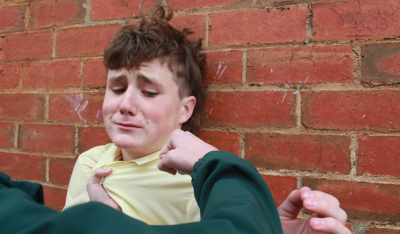 Ρόδος: Μαθητές ανάγκασαν 8χρονο να πιει νερό από το καζανάκι της τουαλέτας (βίντεο)