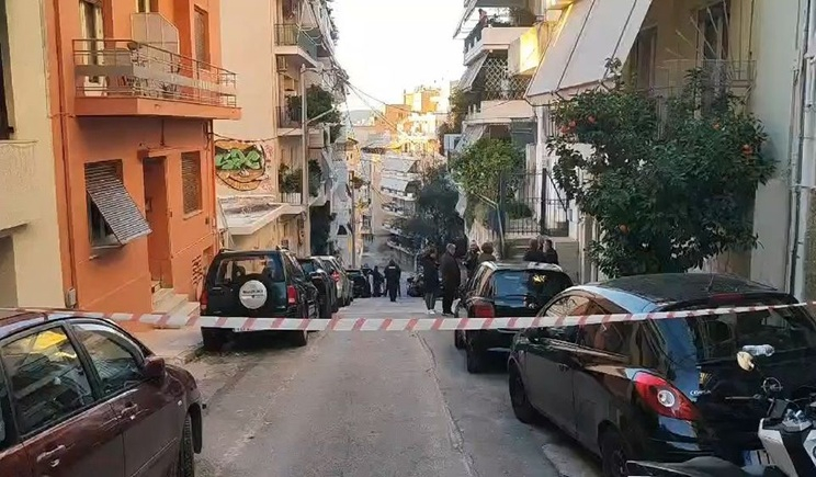 Γκύζη: Σημείωμα σε συγγενικό του πρόσωπο άφησε ο 74χρονος πριν μαχαιρώσει τη σύζυγό του και αυτοκτονήσει (βίντεο)