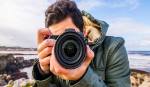 Δημοσιογράφοι – φωτορεπόρτερ είναι ελεύθεροι να καλύπτουν με όποιον τρόπο θέλουν και να πηγαίνουν όπου θέλουν σε μια συνάθροιση