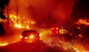 ΗΠΑ: Τεράστια πυρκαγιά στην Καλιφόρνια -25.000 άνθρωποι εγκατέλειψαν τα σπίτια τους