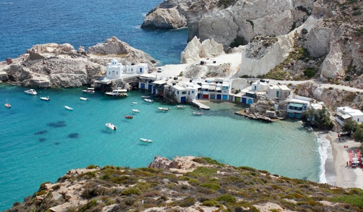 Πτώση επιβάτιδας στη θάλασσα στη Μήλο