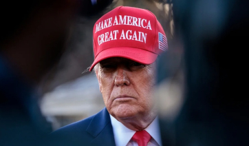 Ο Τραμπ απειλεί με νέα πλήγματα το Ιράν: «Σήμερα θα χτυπηθεί πολύ σκληρά»