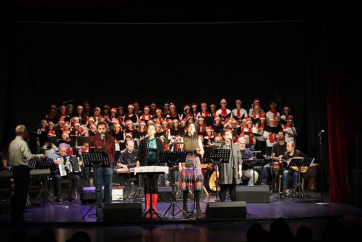 Η Χριστουγεννιάτικη συναυλία της Παιδικής - Νεανικής Χορωδίας της Ορχήστρας των Κυκλάδων (Βίντεο)