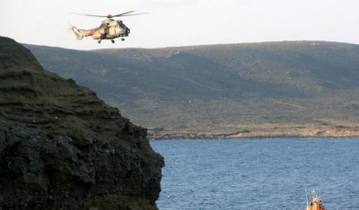 Κύθνος: Σώοι οι 6 επιβαίνοντες του καταμαράν -Περισυνελέγησαν από ελικόπτερο της Πολεμικής Αεροπορίας