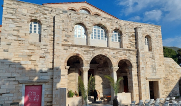 Ευχές Σεβ. Μητροπολίτου Παροναξίας επί τη εορτή των Χριστουγέννων 2025!