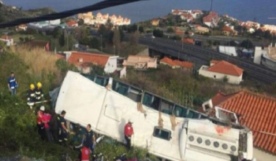 Φοβερό δυστύχημα στην Πορτογαλία: Ανετράπη τουριστικό λεωφορείο