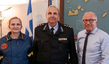 Συνάντηση του Χωρικού Αντιπεριφερειάρχη Κυκλάδων κ. Γ. Λεονταρίτη με τo νέο Συντονιστή Πυροσβεστικών Επιχειρήσεων Βορείου, Νοτίου Αιγαίου και Κρήτης, Υποστράτηγο κ. Μιχαήλ Σεληνιωτάκη