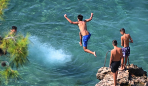 Καιρός: Έρχεται «θερμικός θόλος» με 39άρια και παρατεταμένη ζέστη