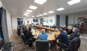 Πάρος, Δ.Σ: Αποφασίστηκε ο καθορισμός τελών για το 2026 – Οι τοποθετήσεις της μείζονος και ελάσσονος μειοψηφίας (Bίντεο)