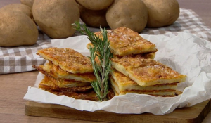 Πατατόπιτα με πατάτες Νάξου (βιντεο)