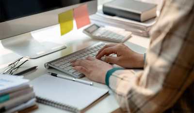 Δεκαπέντε κλαδικές συμβάσεις εργασίας θα ωφεληθούν από τα νέα μέτρα για την επέκταση των συλλογικών συμβάσεων.