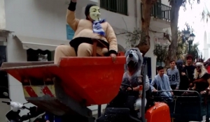 Ξέφρενο κέφι και χορός στο Καρναβάλι της Νάουσας Πάρου!(Βίντεο + Φωτό)
