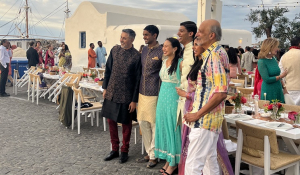 Πάρος: Φαντασμαγορικός γάμος με «άρωμα» Bollywood στο νησί! Γλέντι σε διάσημο στέκι της Νάουσας… (Βίντεο)