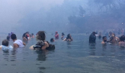Συγκλονίζει η ανατριχιαστική ανάρτηση κατοίκου του Ματιού για τις εκκενώσεις