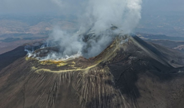 Αίτνα: Εντυπωσιακές εικόνες από τη νέα έκρηξη του ηφαιστείου - Η κ. Εύη Νομικού εξηγεί (βίντεο)