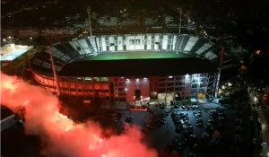 Δάκρυσε η Θεσσαλονίκη για τους επτά νεκρούς οπαδούς του ΠΑΟΚ: Σπαραγμός στη συγκινητική τελετή αποχαιρετισμού (βίντεο)