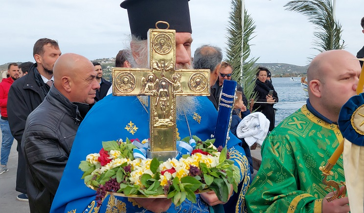 Πάρος: Λαμπρός εορτασμός των Θεοφανίων στο νησί (Βίντεο + Φωτό)