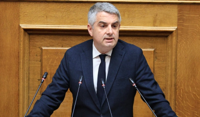 Ο Κωνσταντινόπουλος παραδίδει την έδρα του μετά τη διαγραφή του από το ΠΑΣΟΚ -Το μήνυμα που έστειλε στον Ανδρουλάκη