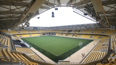 Διπλό τίτλου η ΑΕΚ στο Φάληρο και στο +5 από τον Ολυμπιακό, αλλά και τον ΠΑΟΚ που έμεινε στο 0-0 με τον Παναθηναϊκό