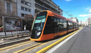 Αυτά είναι τα νέα υπερσύγχρονα τραμ που κυκλοφορούν στην Αθήνα