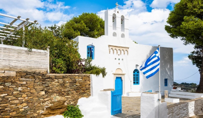 Σίφνος: Στους κορυφαίους ταξιδιωτικούς προορισμούς για το 2026