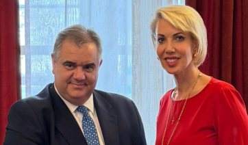 Με τη σφραγίδα της Κατερίνας Μονογυιού και του Δήμου Μυκόνου: 17,5 εκ. ευρώ για έργα πνοής στο νησί