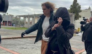 Δίωξη για ανθρωποκτονία με πρόθεση στην έγκυο δολοφόνο του 58χρονου στην Πιερία (βίντεο και φωτό)