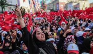 Τουρκικές εκλογές: «Σίγουρη» νίκη του Ερντογάν με σχεδόν 8% διαφορά βλέπουν οι τελευταίες δημοσκοπήσεις