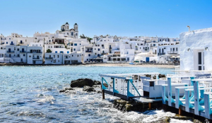 &quot;Μαγνήτης&quot; τα πολυτελή ακίνητα - Deal 2,8 εκατ. στην Πάρο